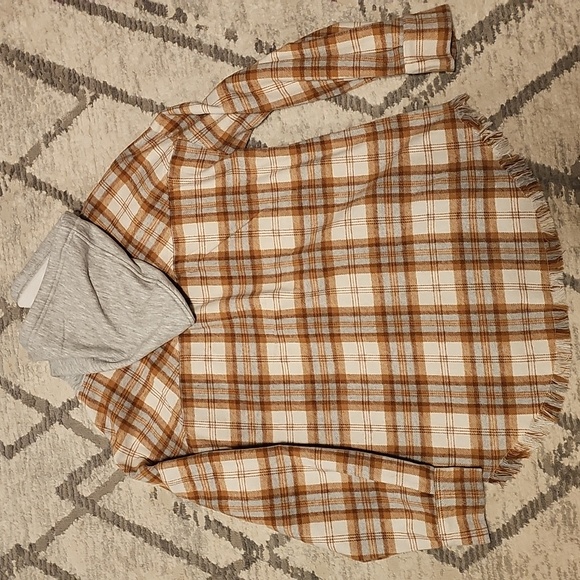 Shacket - Picture 2 of 3